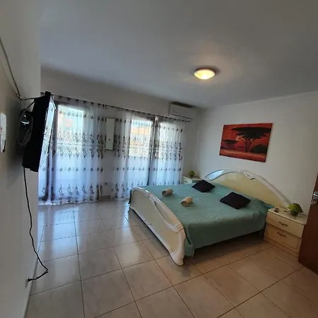 Bibaj - 350m Strand, Beach, Spiaggia *