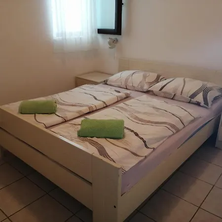 Bibaj - 350m Strand, Beach, Spiaggia *